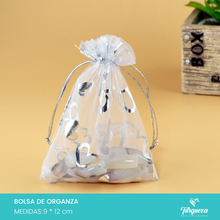 Load image into Gallery viewer, Bolsa de Organza Blanco con Corazones Plateados (50pzas 9x12cm)
