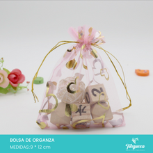 Load image into Gallery viewer, Bolsa de Organza Rosa con Corazones Dorados (50pzas 9x12cm)
