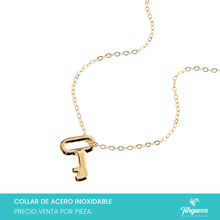 Load image into Gallery viewer, Collar Llave Dorado Acero Inoxidable
