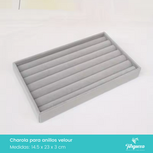 Cargar imagen en el visor de la galería, Exhibidor Charola Para Anillos Tela Terciopelo Gris
