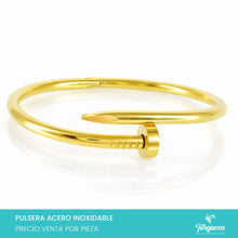 Cargar imagen en el visor de la galería, Brazalete Dupe Clavo Dorado Acero Inoxidable
