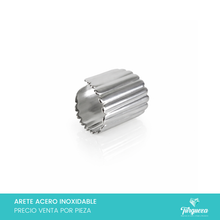 Cargar imagen en el visor de la galería, Arete Earcuff Plateado Acero Inoxidable
