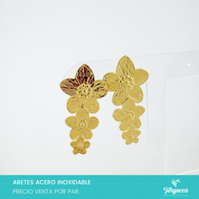 Load image into Gallery viewer, Arete Flores Dorados 3cm Acero Inoxidable
