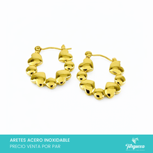 Cargar imagen en el visor de la galería, Arete Arracada Corazones Dorado 2cm Acero Inoxidable
