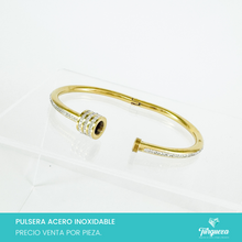 Cargar imagen en el visor de la galería, Brazalete Rueda Zirconias Dorado Acero Inoxidable
