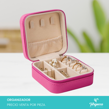 Load image into Gallery viewer, Joyero Vinipiel Rosa Muñeca Mini Estuche Organizadora de Joyería
