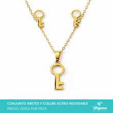 Cargar imagen en el visor de la galería, Conjunto Llavecita Dorado Acero Inoxidable
