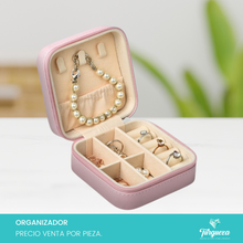 Load image into Gallery viewer, Joyero Vinipiel Rosa Claro Mini Estuche Organizadora de Joyería
