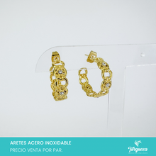 Load image into Gallery viewer, Arete Cadena con Zirconias Dorado (2cm) Acero Inoxidable
