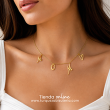 Cargar imagen en el visor de la galería, Collar Charms Mom + Corazon Dorado Acero Inoxidable
