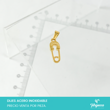 Load image into Gallery viewer, Dije Segurito Dorado Acero Inoxidable
