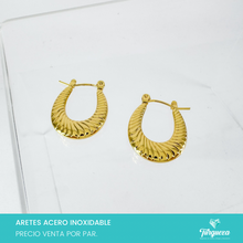 Load image into Gallery viewer, Arete Arracada Dorado (2cm) Acero Inoxidable
