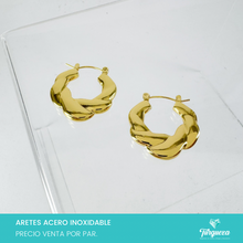 Load image into Gallery viewer, Arete Arracada trenzado Dorado (2.5cm) Acero Inoxidable
