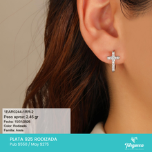 Cargar imagen en el visor de la galería, Arracada Cruz Joyería Plata .925
