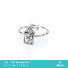 Load image into Gallery viewer, Anillo con Zirconia Rectangular Plateado Acero Inoxidable
