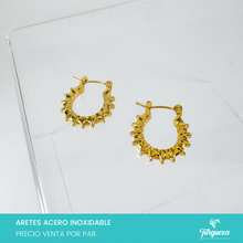 Load image into Gallery viewer, Arete Arracada Dorado (2cm) Acero Inoxidable
