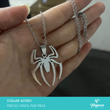 Cargar imagen en el visor de la galería, Collar Araña Plateado Acero Inoxidable
