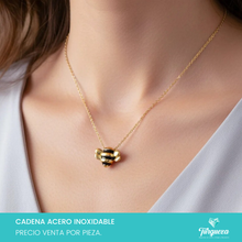 Cargar imagen en el visor de la galería, Collar Abeja Dorado Acero Inoxidable
