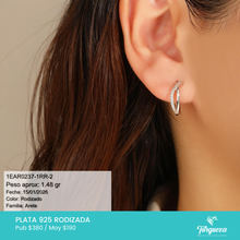 Cargar imagen en el visor de la galería, Arracada Cruzada Joyería Plata .925
