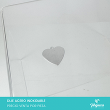 Load image into Gallery viewer, Dije Placa Grabado Corazon Acero Inoxidable

