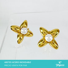 Load image into Gallery viewer, Arete Flor 2.5cm Acero Inoxidable

