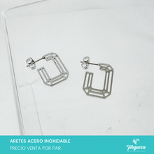 Load image into Gallery viewer, Arete Cuadros Plateados 1.5cm Acero Inoxidable
