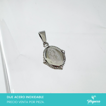 Load image into Gallery viewer, Dije Medalla Virgen Plateado (1.5cm) Acero Inoxidable
