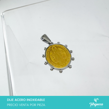 Load image into Gallery viewer, Dije Medalla San Benito Bitono (2cm) Acero Inoxidable
