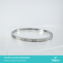 Cargar imagen en el visor de la galería, Brazalete Love Zirconias Plateado Acero Inoxidable
