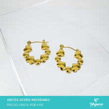 Cargar imagen en el visor de la galería, Arete Arracada Corazones Dorado 2cm Acero Inoxidable
