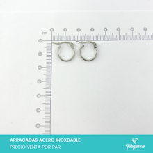 Cargar imagen en el visor de la galería, Arracadas Clásicas 1cm Plateada Acero Inoxidable
